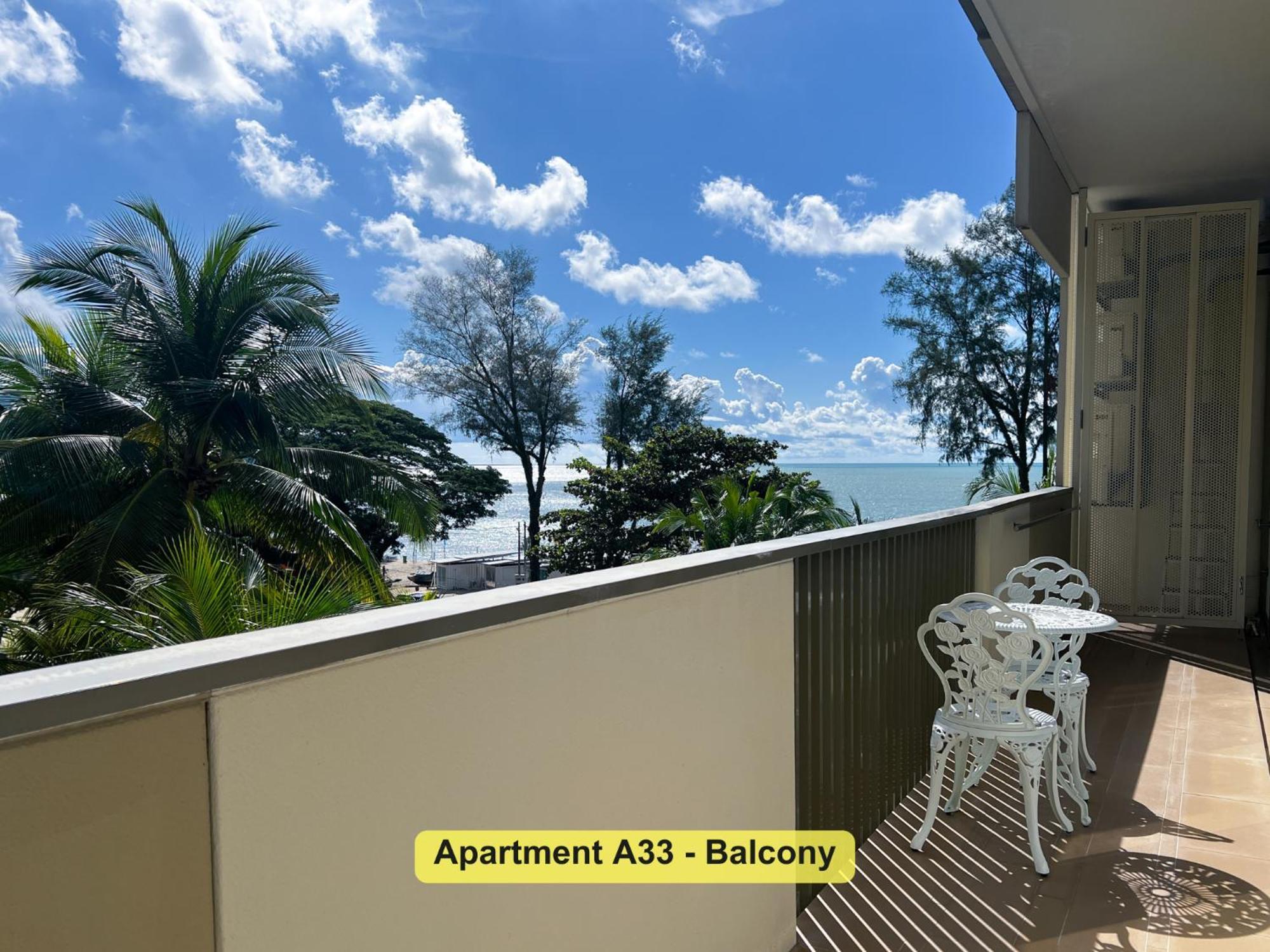 Apartmán By The Sea- Pool And Sea View Batu Feringgi Exteriér fotografie